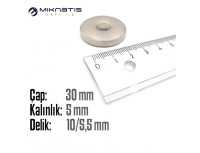 Çap 30mm X Delik çap 10 / 5,5 X Kalınlık 5mm Havşalı Mıknatıs